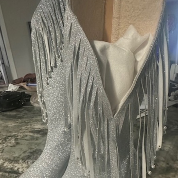 BRAND NEW NEVER WORN SEXY SPARKLY SILVER CUT OUT BOOTS - EU 41 - US SIZE 9.5/10 - Picture 14 of 16